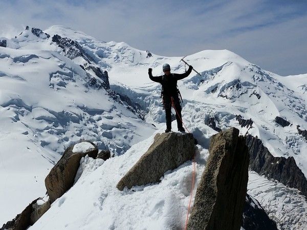 Ascension de l'arête des Cosmiques et des pointes Lachenal